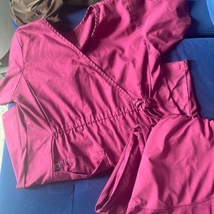 Wonderwink maternity scrub set